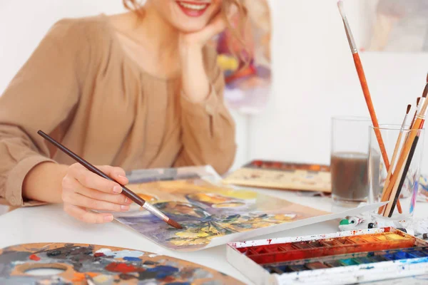 Young female artist — Stock Photo, Image