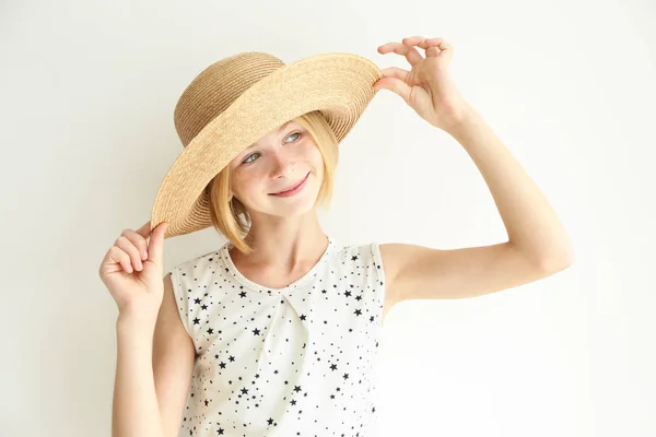 Cheerful teenager girl — Stock Photo, Image