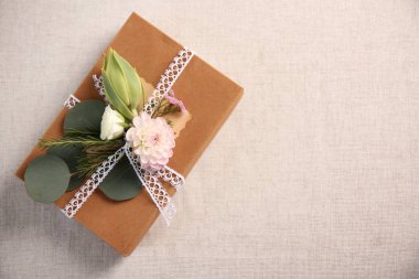 El işi hediye kutusu 