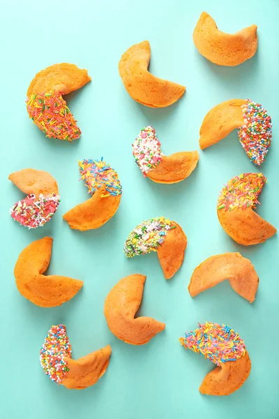 Coloridas galletas de la fortuna — Foto de Stock