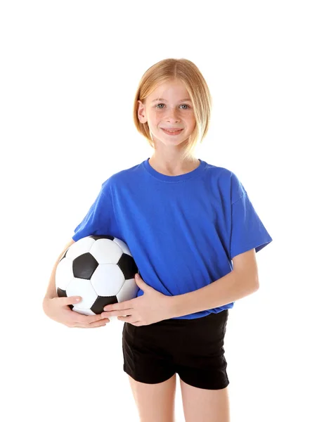 Beyaz Arka Plan Üzerinde Futbol Topu Ile Şirin Kız — Stok fotoğraf