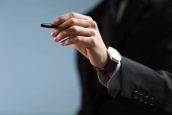 Businessman hand pointing — Stockfoto