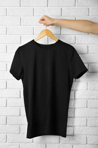 Λευκό μαύρο t-shirt — Φωτογραφία Αρχείου