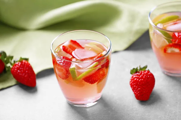 Glasses with strawberry cocktail — Stock Photo, Image