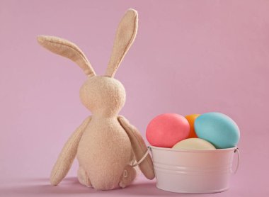 Yumurtalı Paskalya Tavşanı
