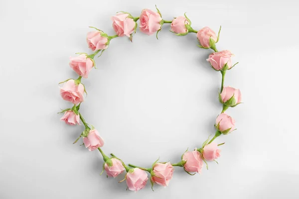 Mooie bloemenkrans — Stockfoto