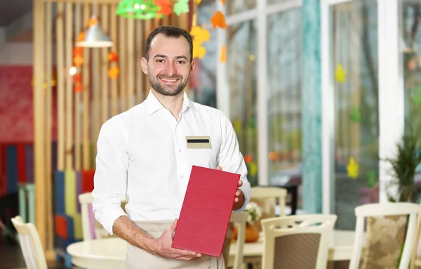 Camarero adulto guapo — Foto de Stock