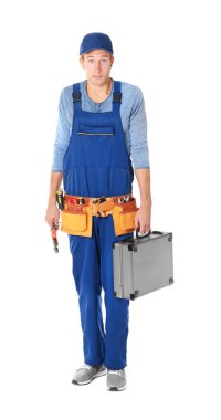 Genç yakışıklı tesisatçı 