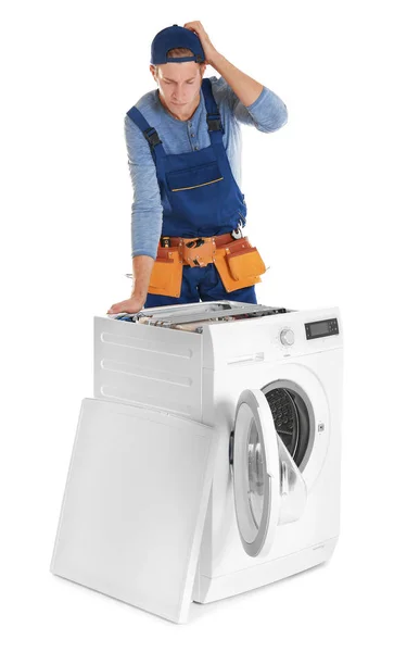Loodgieter met wasmachine — Stockfoto