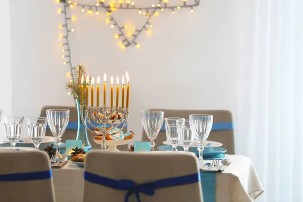 Sala de estar decorada para Hanukkah — Fotografia de Stock
