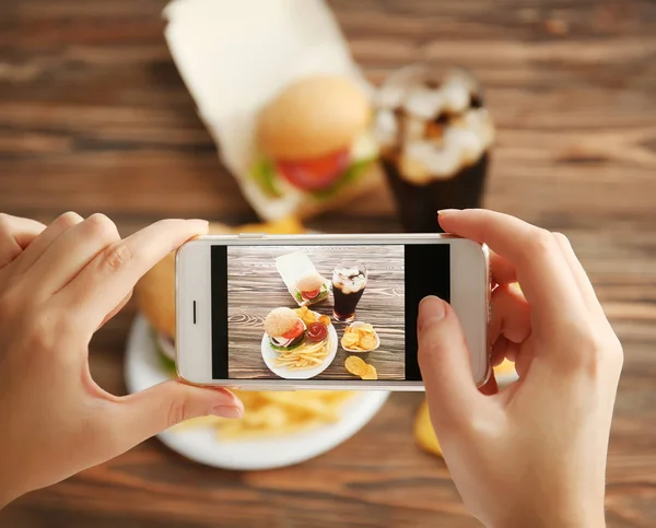 간식으로 맛 있는 햄버거 — 스톡 사진