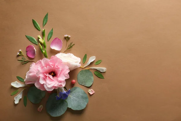 Skład kwiatów i liści — Zdjęcie stockowe