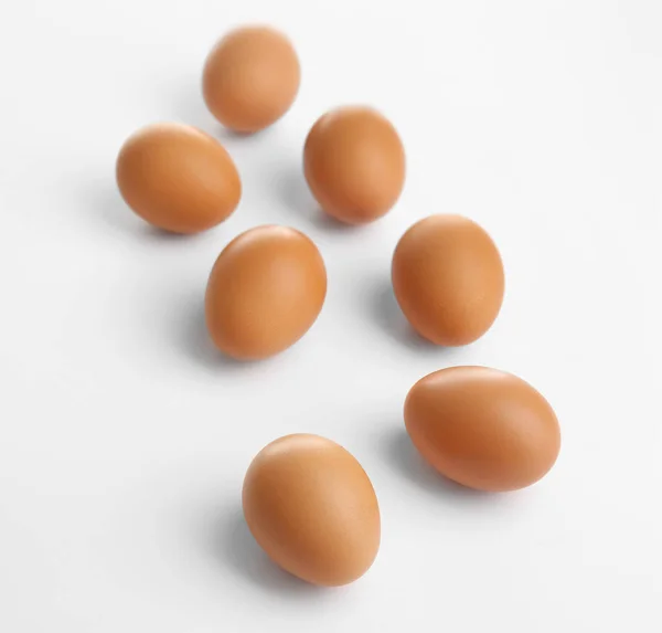 Bruna ägg isolerade — Stockfoto