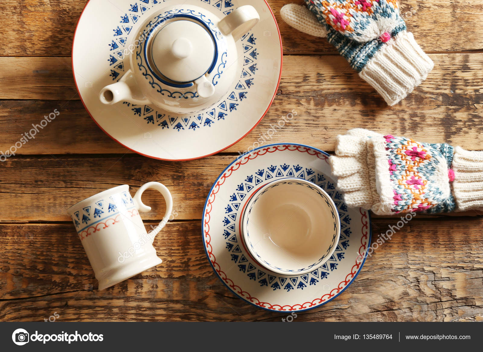 Set of vintage dinnerware Stock Photo by ©belchonock 135489764
