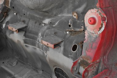 Yok edilmiş araba, yakın