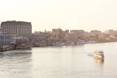 Nehir şehir görünümünü