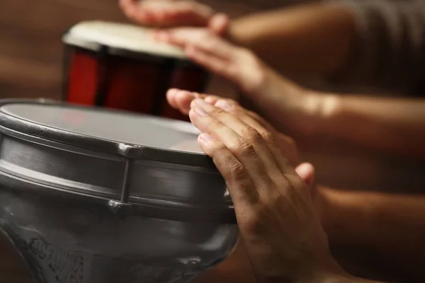 Hands playing African drums — Stock Photo, Image