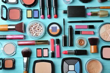 Dekoratif kozmetik kümesi 