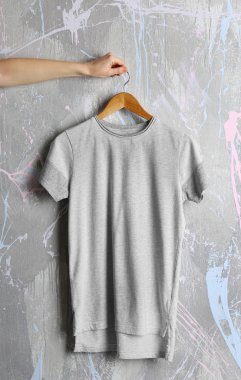 boş gri t-shirt