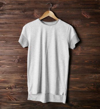 boş gri t-shirt