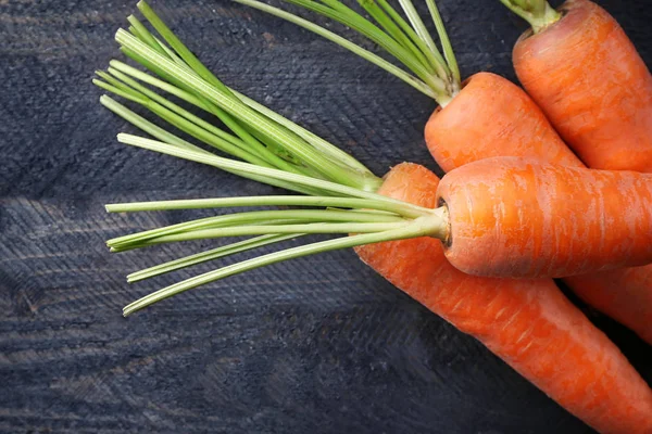 Стиглі свіжої морквою — стокове фото