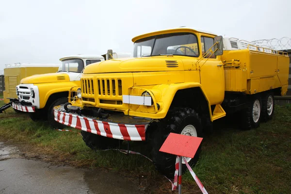 Yellow Truck Museum — Stock Photo, Image