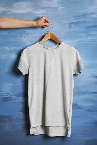 Boş gri t-shirt — Stok fotoğraf