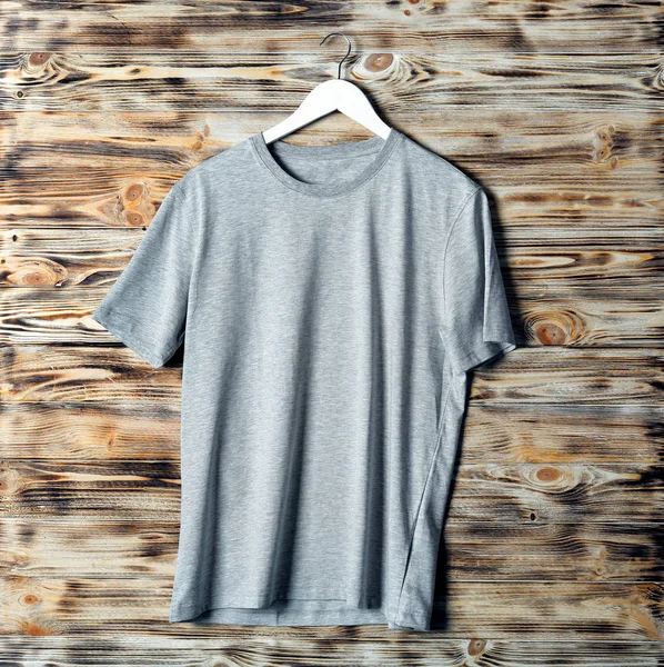 Camiseta gris en blanco —  Fotos de Stock