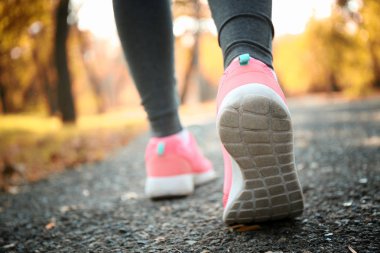 Runner ayak yolu üzerinde 