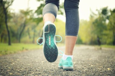 Runner ayak yolu üzerinde 