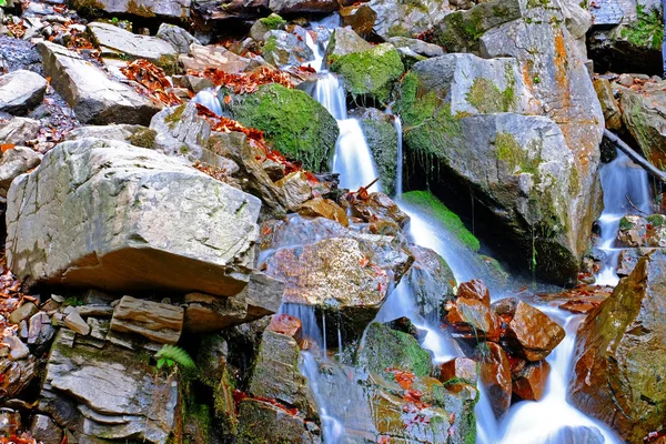 Mountain stream and big stones — Stock Photo, Image