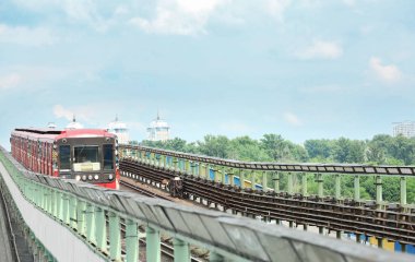 metro treni ile köprü