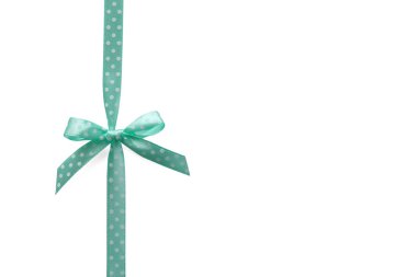 Güzel yeşil şerit yay ile 