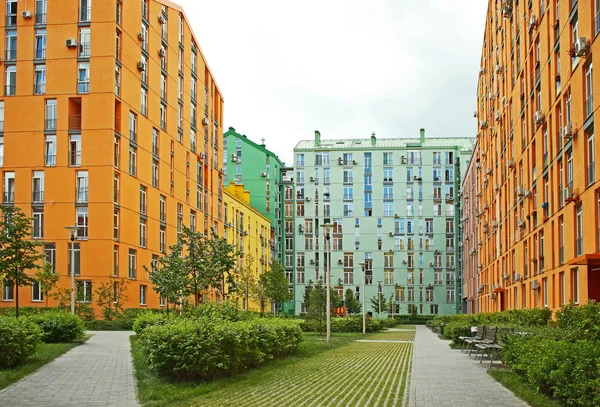 Nowoczesne budynki kolorowe — Zdjęcie stockowe