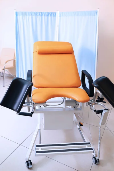 Nőgyógyászati szoba székkel — Stock Fotó