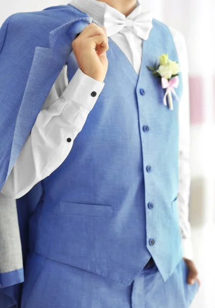 Novio en traje azul — Foto de Stock