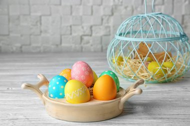 Renkli Paskalya yumurtaları