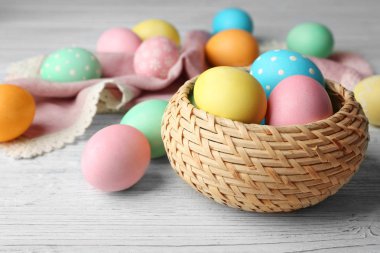 Renkli Paskalya yumurtaları