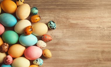 rengarenk Paskalya yumurtaları