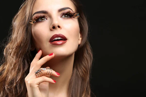 Model z jasny makijaż — Zdjęcie stockowe