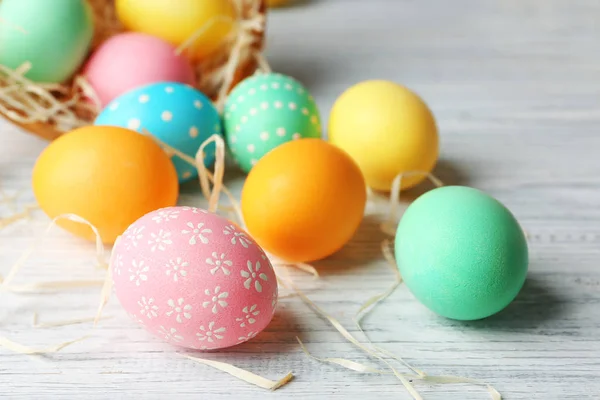 Coloridos huevos de Pascua — Foto de Stock