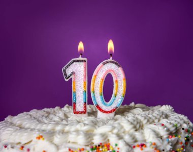 Mumlar ile lezzetli pasta