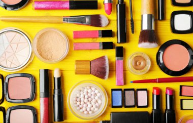 Düz makyaj kozmetik lay