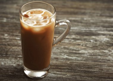 Bir bardak soğuk kahve. 