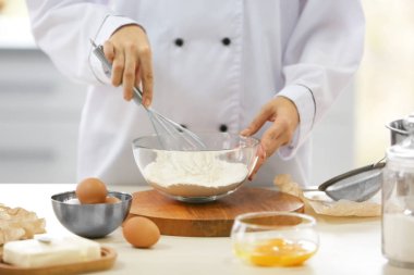 Profesyonel pudra ile pişirme kavramı 