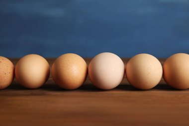 Masada çiğ yumurta.