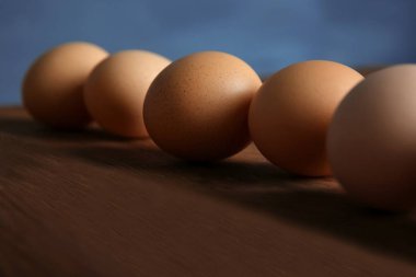 Masada çiğ yumurta.