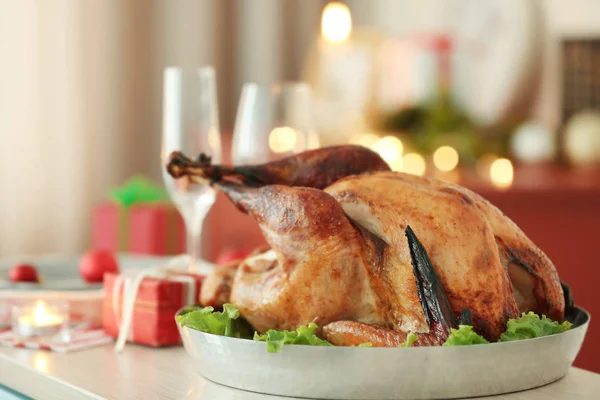Sabroso pavo preparado para la cena de Navidad — Foto de Stock