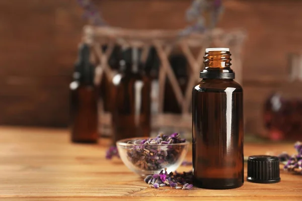 Bottle of lavender oil — Stock Photo, Image