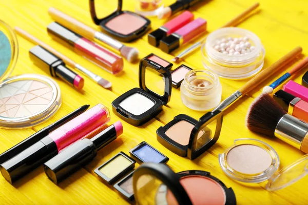 Posa piatta di cosmetici di trucco — Foto Stock